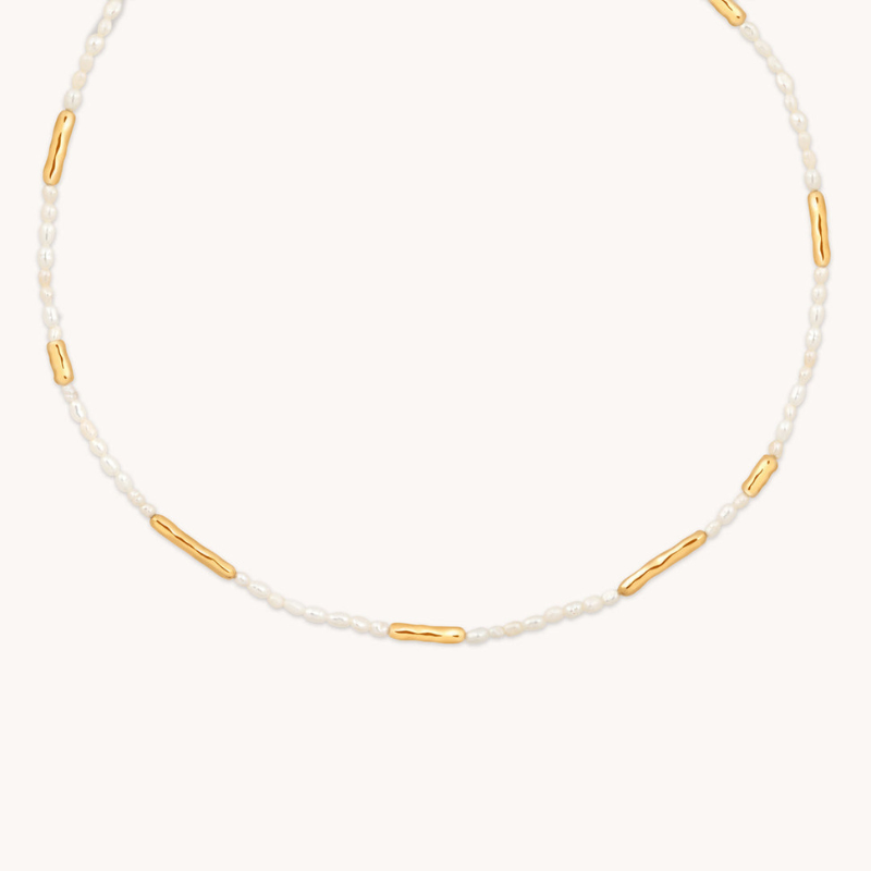 Lustrous Pearl Necklace for Women